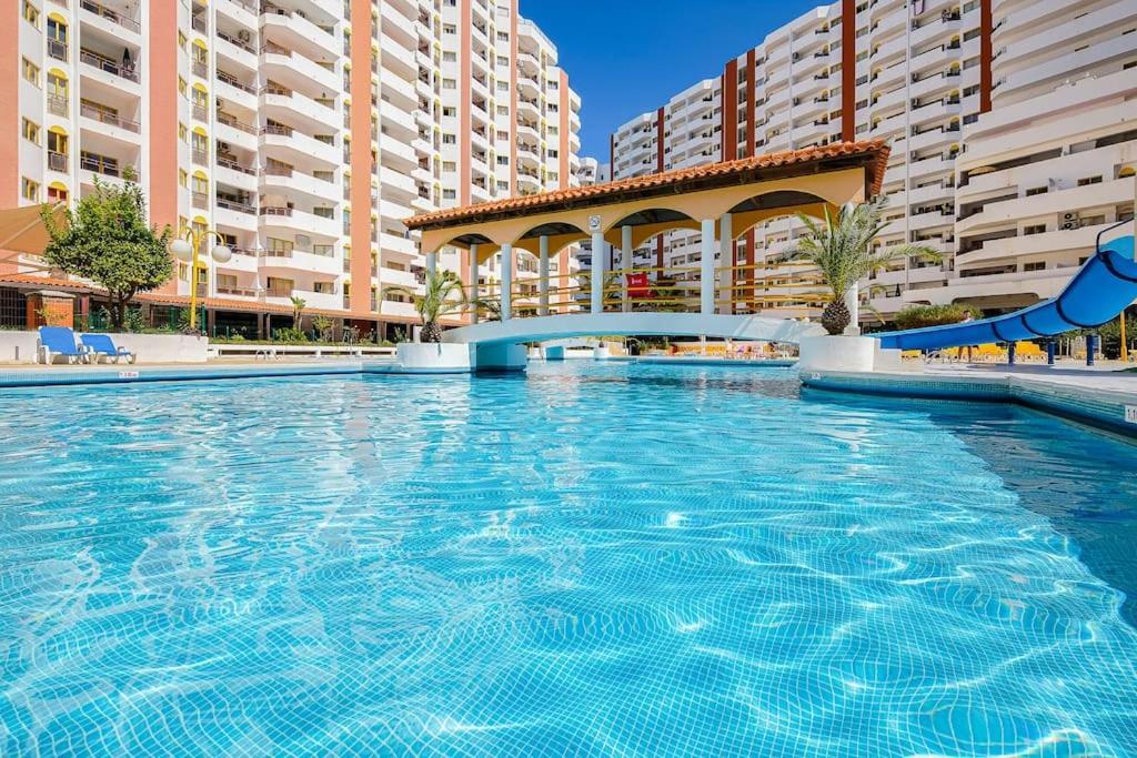 T2 With Pool, 300M From The Beach Portimão Eksteriør billede